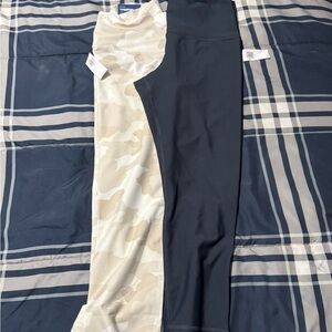 Old Navy Cream and Blue Leggings Stretchy Athletic
